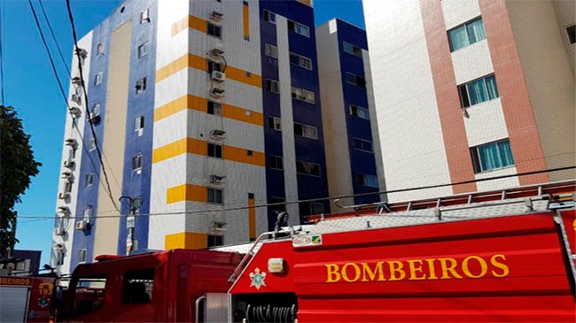 Incêndio atinge apartamento no 7º andar de prédio no Papicu, em Fortaleza