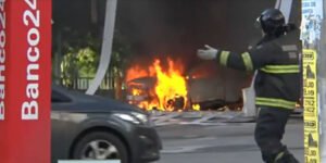 Carro pega fogo em posto de Salvador após explosão